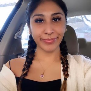 Meet your Posher, Daniela